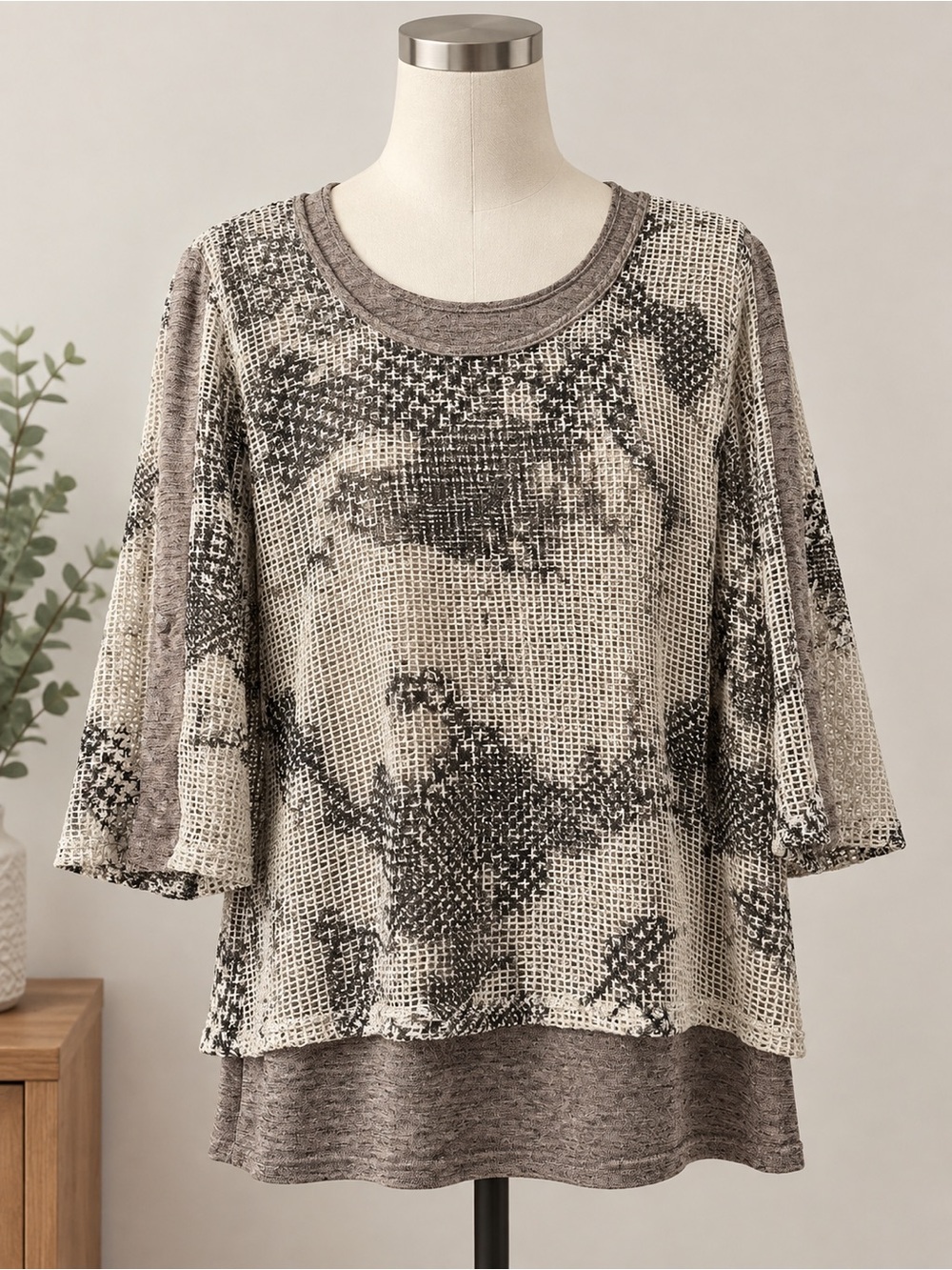 Joseph Ribkoff  Textured Layered Tunic Size 12